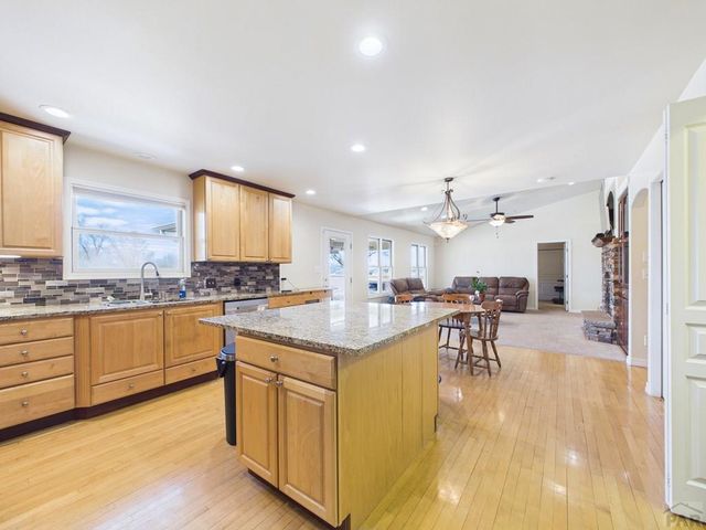 1079 Lynn Dr, Pueblo, CO 81006