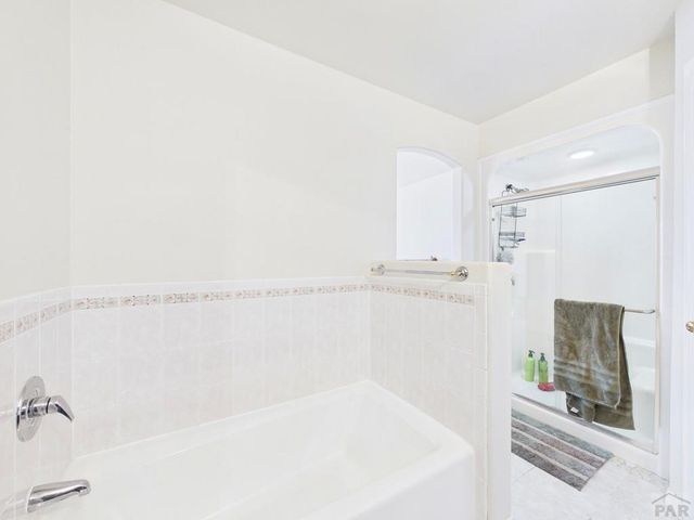 1079 Lynn Dr, Pueblo, CO 81006