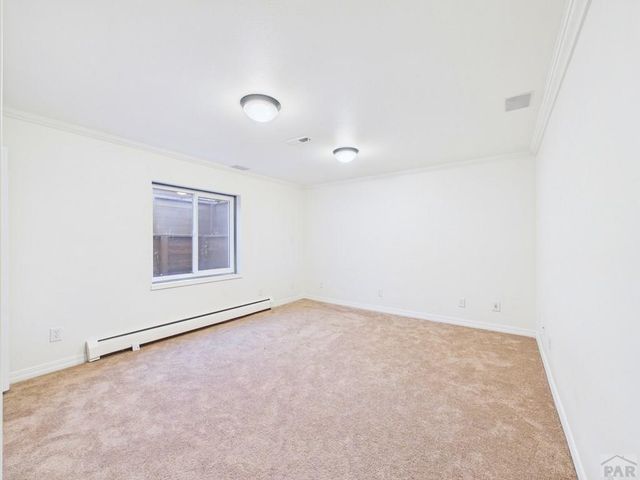 1079 Lynn Dr, Pueblo, CO 81006