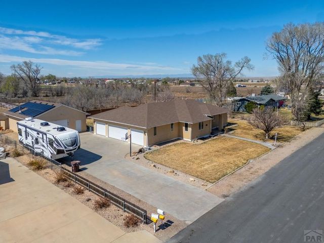 1079 Lynn Dr, Pueblo, CO 81006