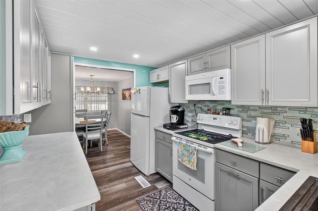 2000 E BAY DRIVE 132, Largo, FL 33771