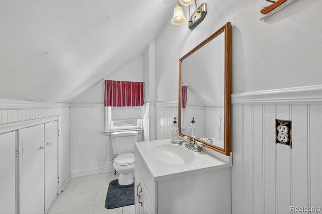 17386 Beverly Road, Beverly Hills, MI 48025