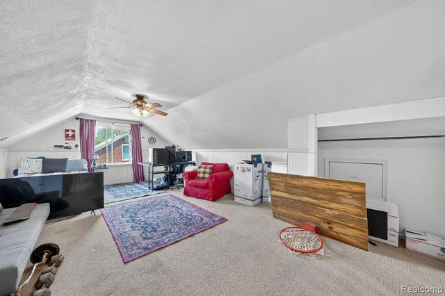 17386 Beverly Road, Beverly Hills, MI 48025