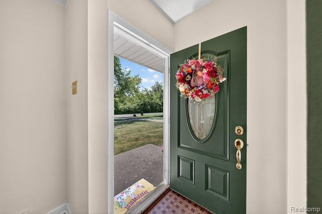 17386 Beverly Road, Beverly Hills, MI 48025