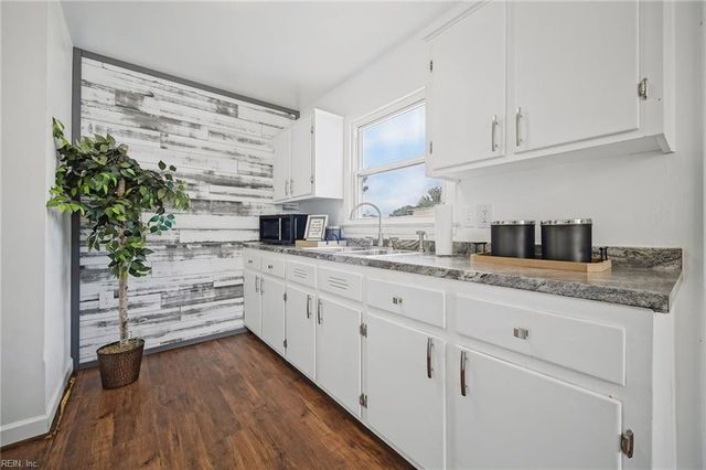 4814 82nd ST, Hampton, VA 23605