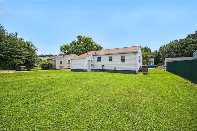 4814 82nd ST, Hampton, VA 23605