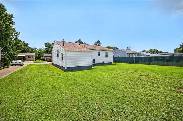 4814 82nd ST, Hampton, VA 23605