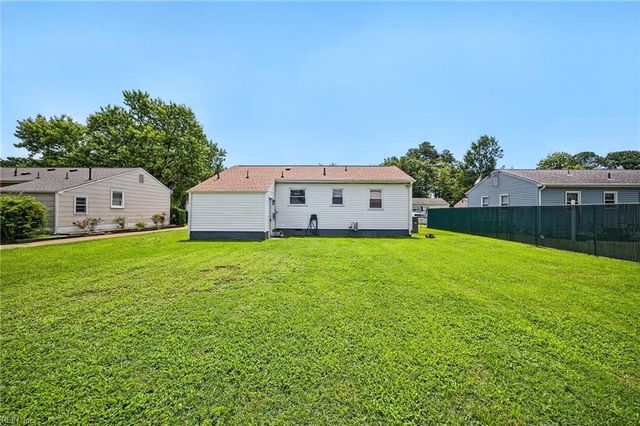 4814 82nd ST, Hampton, VA 23605
