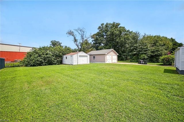 4814 82nd ST, Hampton, VA 23605