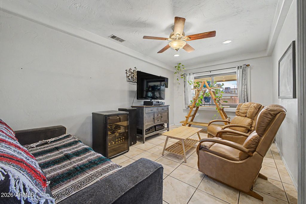 Image 15 of property listing at 13447 N 33RD Street, Phoenix, AZ 85032