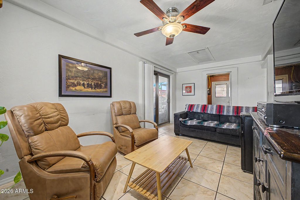 Image 16 of property listing at 13447 N 33RD Street, Phoenix, AZ 85032