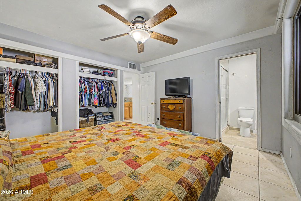 Image 27 of property listing at 13447 N 33RD Street, Phoenix, AZ 85032