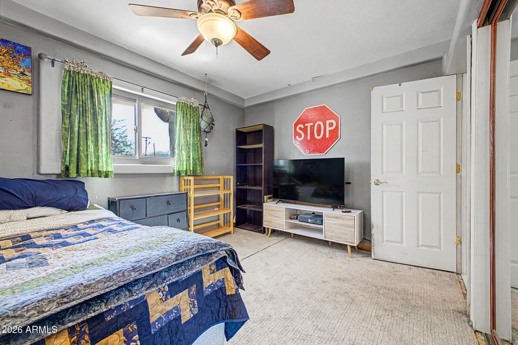 Image 30 of property listing at 13447 N 33RD Street, Phoenix, AZ 85032