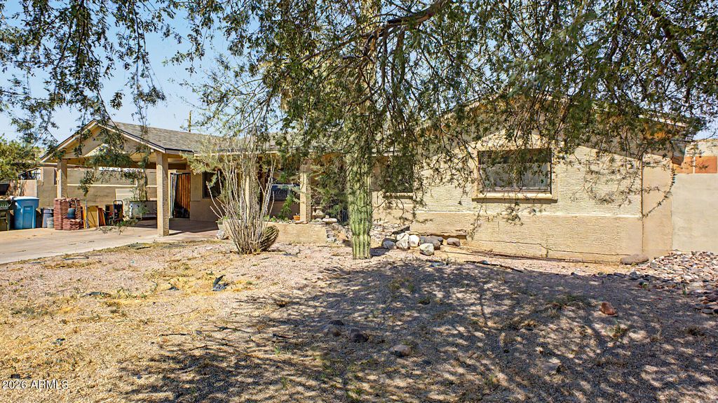Image 7 of property listing at 13447 N 33RD Street, Phoenix, AZ 85032