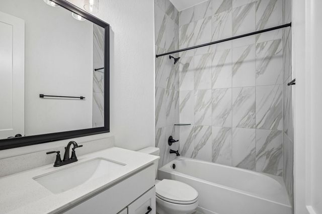 2407 Garden Arbor, Tomball, TX 77375