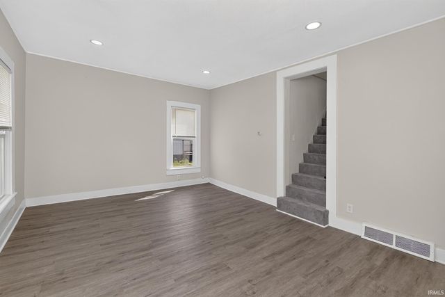 601 Aspenwald, Elkhart, IN 46516