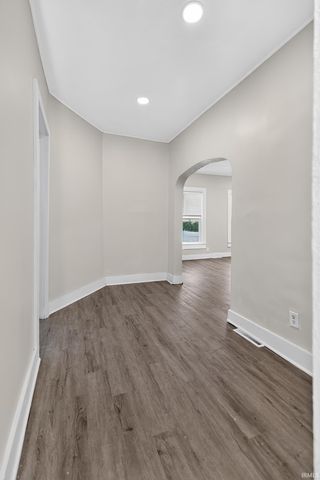 601 Aspenwald, Elkhart, IN 46516