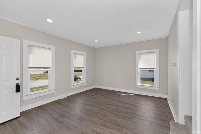 601 Aspenwald, Elkhart, IN 46516