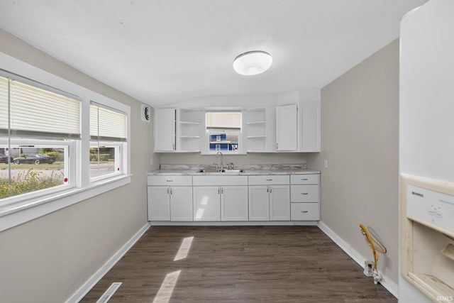 601 Aspenwald, Elkhart, IN 46516