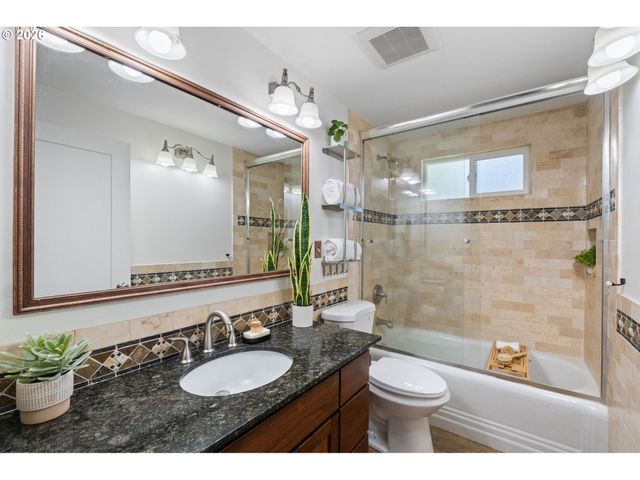 2312 5TH Ave, West Linn, OR 97068