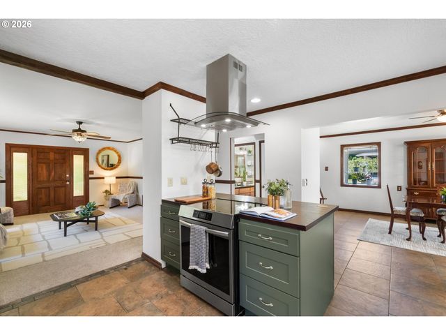 2312 5TH Ave, West Linn, OR 97068