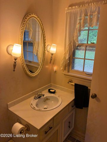 2502 Holly Ln, La Grange, KY 40031