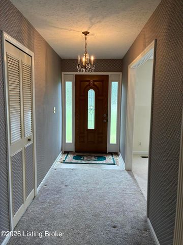 2502 Holly Ln, La Grange, KY 40031