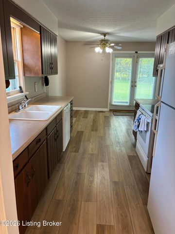 2502 Holly Ln, La Grange, KY 40031