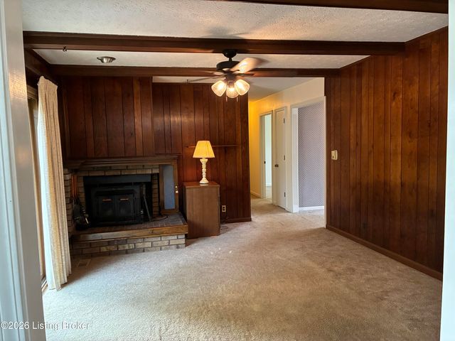 2502 Holly Ln, La Grange, KY 40031