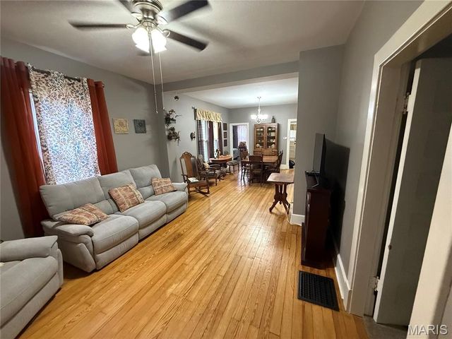 1638 Jersey Street, Alton, IL 62002