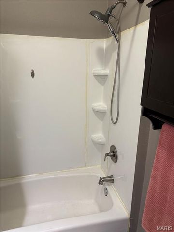 1638 Jersey Street, Alton, IL 62002