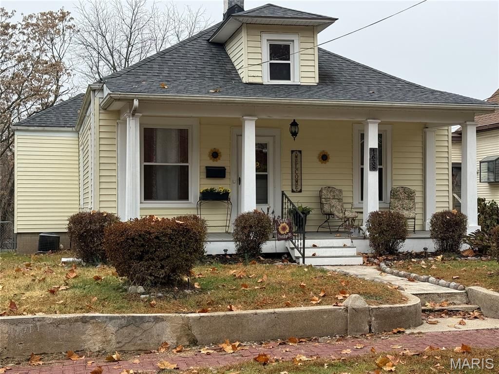 1638 Jersey Street, Alton, IL 62002