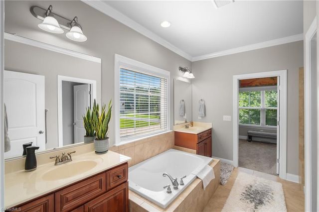 2905 Bishopsgate Way, Browns Summit, NC 27214