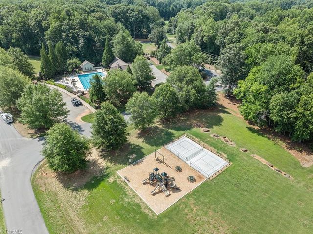 2905 Bishopsgate Way, Browns Summit, NC 27214