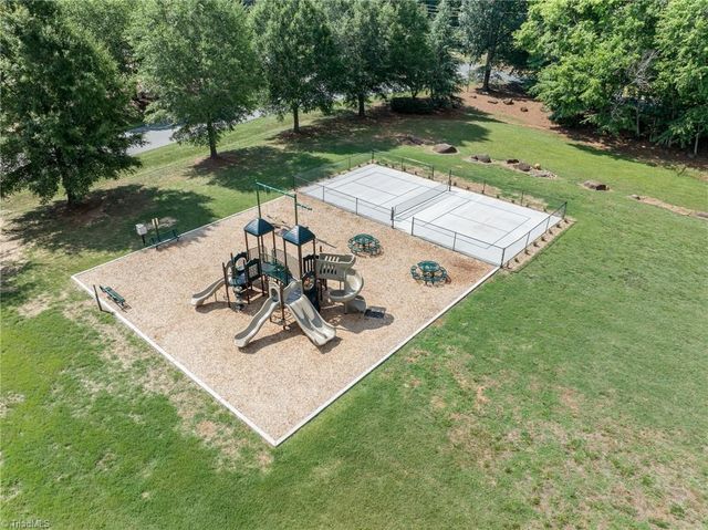 2905 Bishopsgate Way, Browns Summit, NC 27214