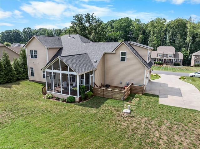 2905 Bishopsgate Way, Browns Summit, NC 27214