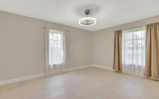 450 NW 20th Street 2020, Boca Raton, FL 33431