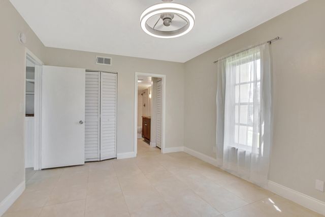 450 NW 20th Street 2020, Boca Raton, FL 33431
