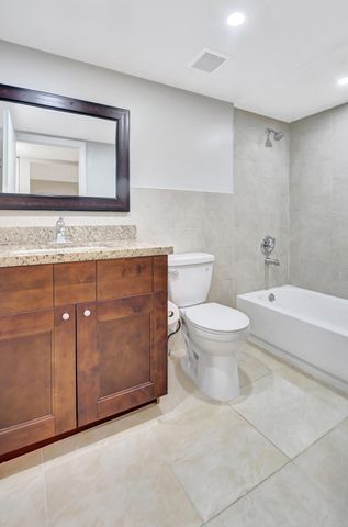 450 NW 20th Street 2020, Boca Raton, FL 33431