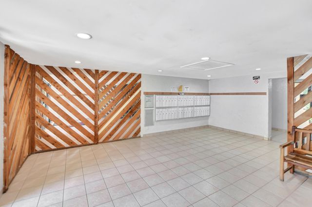 450 NW 20th Street 2020, Boca Raton, FL 33431