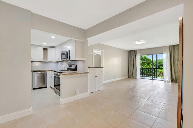 450 NW 20th Street 2020, Boca Raton, FL 33431