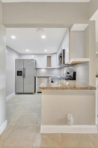 450 NW 20th Street 2020, Boca Raton, FL 33431