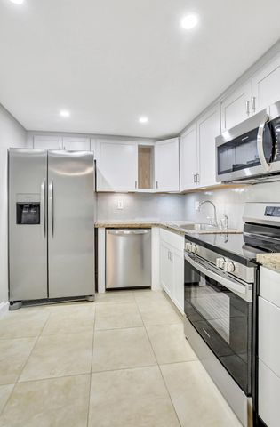 450 NW 20th Street 2020, Boca Raton, FL 33431