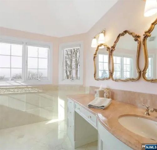 133 Rutherford Road, Mahwah, NJ 07430