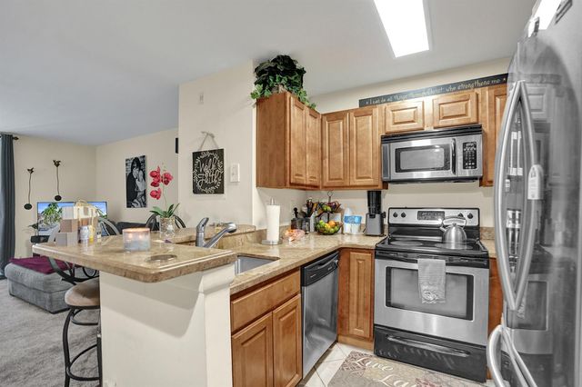 801 Lyons Road 19103, Coconut Creek, FL 33063