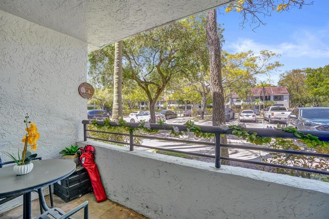 801 Lyons Road 19103, Coconut Creek, FL 33063