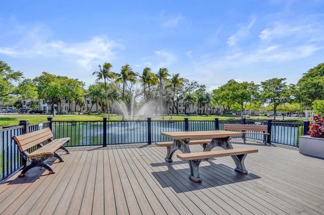 801 Lyons Road 19103, Coconut Creek, FL 33063