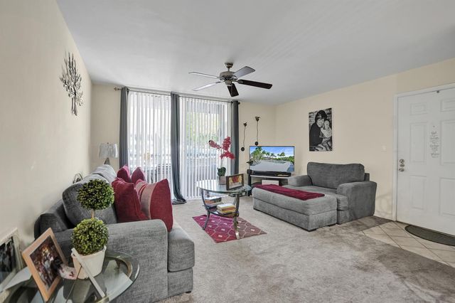 801 Lyons Road 19103, Coconut Creek, FL 33063