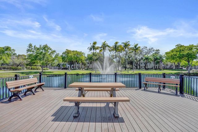 801 Lyons Road 19103, Coconut Creek, FL 33063