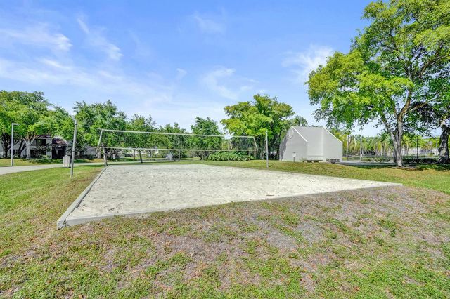 801 Lyons Road 19103, Coconut Creek, FL 33063